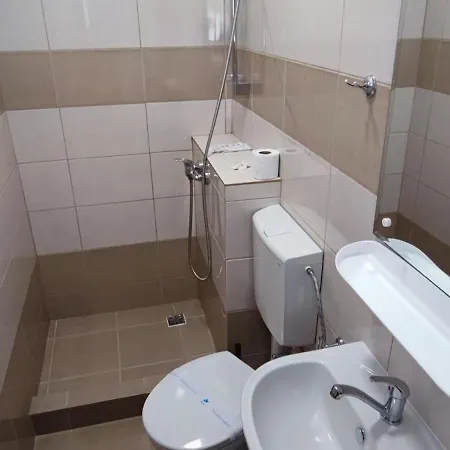 Casa Emelis Проживання в сім'ї