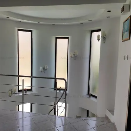 Casa Emelis Gazde/Camere de închiriat Eforie Nord