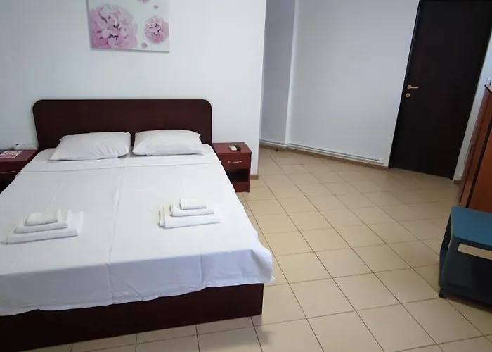 Gazde/Camere de închiriat Casa Emelis Eforie Nord